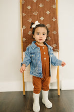 Load image into Gallery viewer, Chestnut Textiles Muslin Quilt