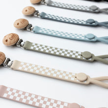 Load image into Gallery viewer, Nash Everything Clip - Checkered