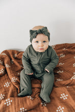 Load image into Gallery viewer, Chestnut Textiles Muslin Quilt