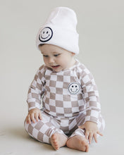 Load image into Gallery viewer, Smiley Beanie | White