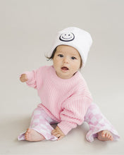 Load image into Gallery viewer, Smiley Beanie | White
