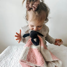 Load image into Gallery viewer, The Calla Lovey
