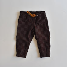 Load image into Gallery viewer, ATHLETIC JOGGER - BROWN MUTED CHECKERBOARD
