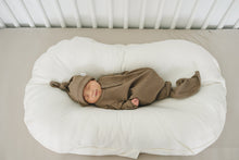 Load image into Gallery viewer, Cocoa Organic Ribbed Newborn Knot Hat
