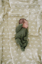 Load image into Gallery viewer, Olive Bamboo Footed Zipper
