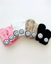 Load image into Gallery viewer, Smiley Beanie | Pink
